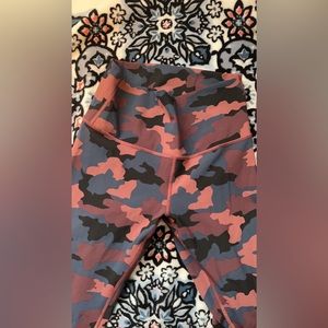 Maroon camo Lululemon Leggings